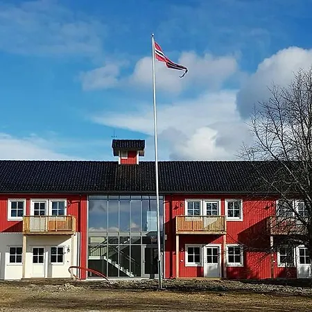 Runni Gjestegaard Отель Arnes (Nes)